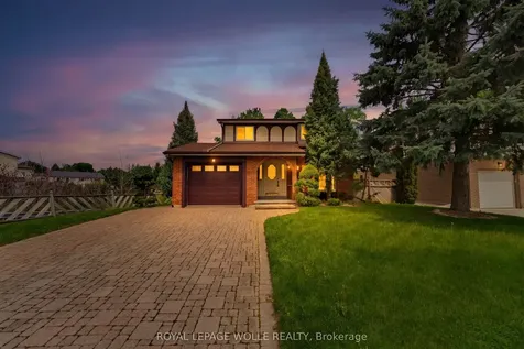 216 Mcgarry Drive Kitchener ON N2N 1H9