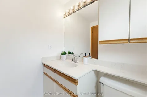 216 Mcgarry Drive Kitchener ON N2N 1H9