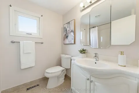 216 Mcgarry Drive Kitchener ON N2N 1H9