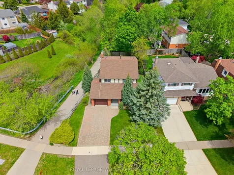 216 Mcgarry Drive Kitchener ON N2N 1H9