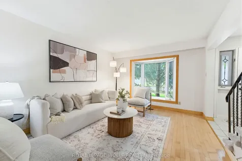 216 Mcgarry Drive Kitchener ON N2N 1H9