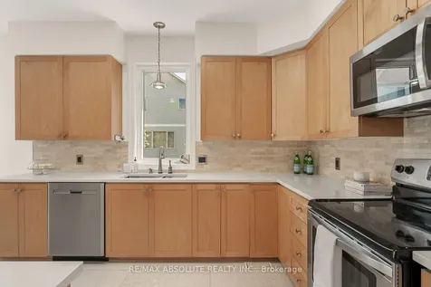 98 Yoho Drive Kanata ON K2M 2V3