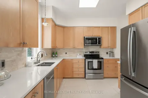 98 Yoho Drive Kanata ON K2M 2V3