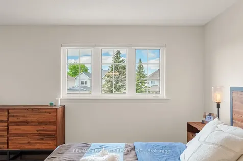 98 Yoho Drive Kanata ON K2M 2V3