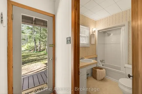 21 Redwing Drive S Gravenhurst ON P1P 0E5