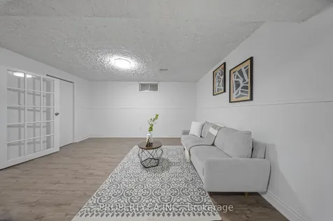89 Ristau Crescent Kitchener ON N2E 3A9