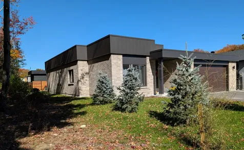 160 Sugarbush Street North Bay ON P1C 1M8