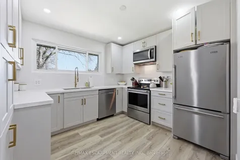 59 Purvis Drive Hamilton ON L8S 2S5