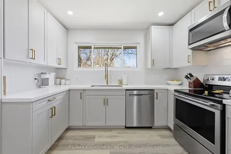 59 Purvis Drive Hamilton ON L8S 2S5