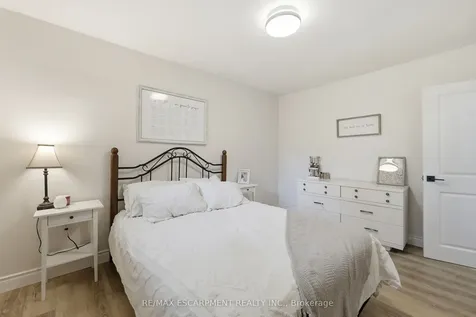 59 Purvis Drive Hamilton ON L8S 2S5