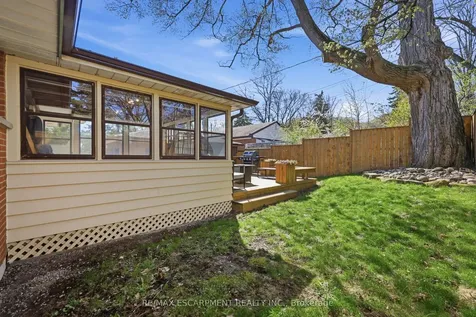 59 Purvis Drive Hamilton ON L8S 2S5