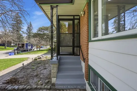 59 Purvis Drive Hamilton ON L8S 2S5
