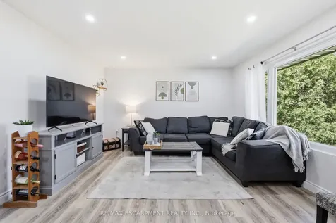 59 Purvis Drive Hamilton ON L8S 2S5