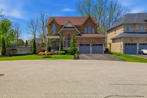 201 Dorchester Court Woodstock ON N4S 7W2