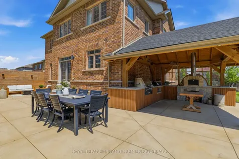 201 Dorchester Court Woodstock ON N4S 7W2