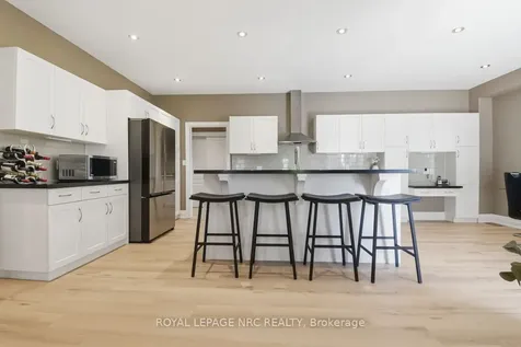 35 Buckley Terrace Pelham ON L3E 0S4
