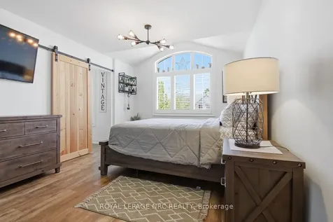 35 Buckley Terrace Pelham ON L3E 0S4