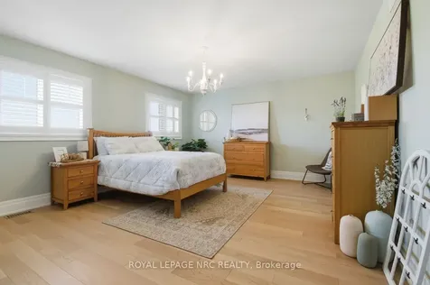 35 Buckley Terrace Pelham ON L3E 0S4