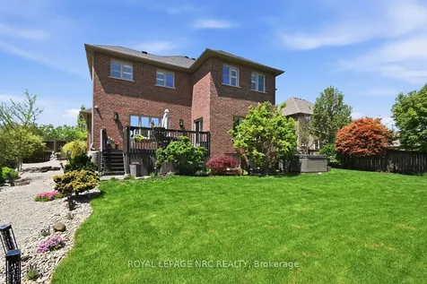 35 Buckley Terrace Pelham ON L3E 0S4