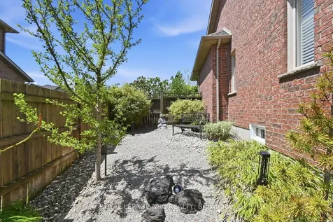35 Buckley Terrace Pelham ON L3E 0S4