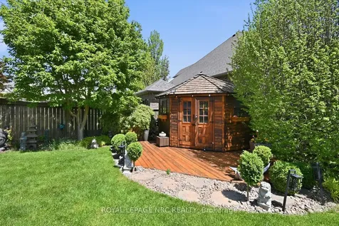 35 Buckley Terrace Pelham ON L3E 0S4