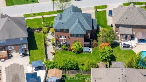 35 Buckley Terrace Pelham ON L3E 0S4