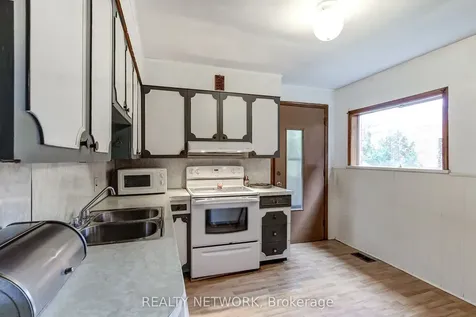 18 Fairleigh Crescent Hamilton ON L8M 2K9