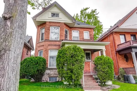 18 Fairleigh Crescent Hamilton ON L8M 2K9