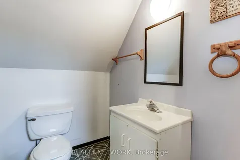 18 Fairleigh Crescent Hamilton ON L8M 2K9