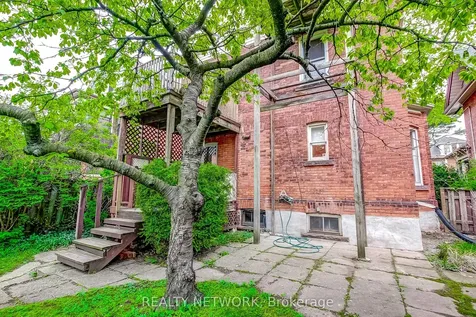 18 Fairleigh Crescent Hamilton ON L8M 2K9