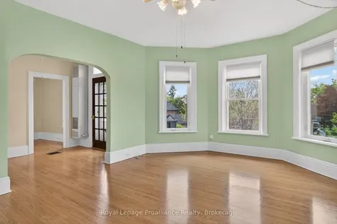 70 Wellington Street Kawartha Lakes ON K9V 3N7
