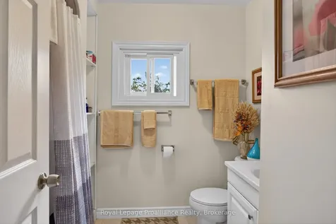 70 Wellington Street Kawartha Lakes ON K9V 3N7