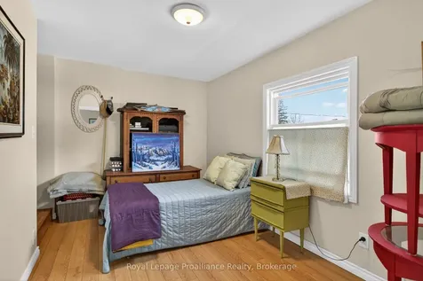 70 Wellington Street Kawartha Lakes ON K9V 3N7
