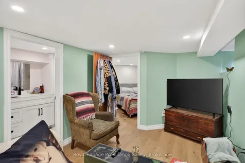 70 Wellington Street Kawartha Lakes ON K9V 3N7