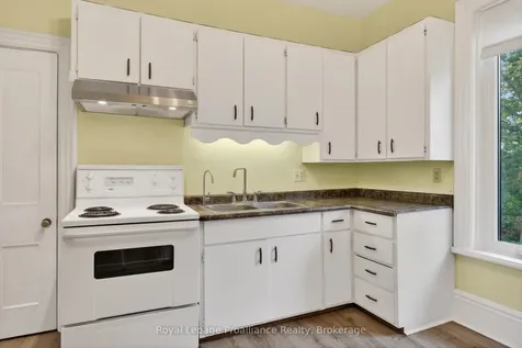 70 Wellington Street Kawartha Lakes ON K9V 3N7