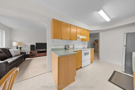 23 Cambray Lane Kanata ON K2K 3C3
