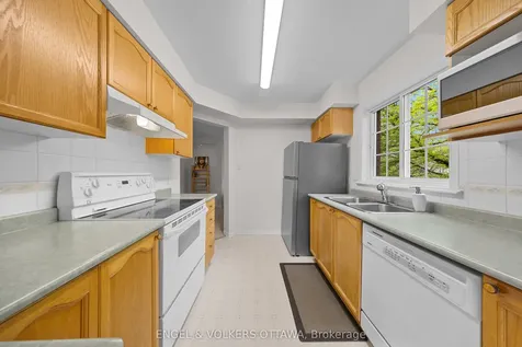 23 Cambray Lane Kanata ON K2K 3C3