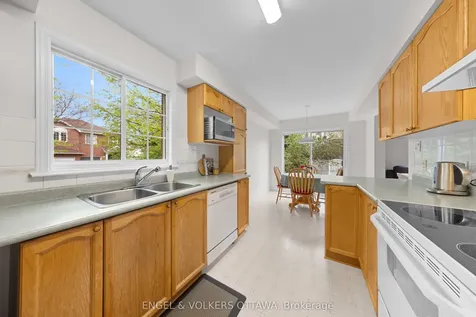 23 Cambray Lane Kanata ON K2K 3C3