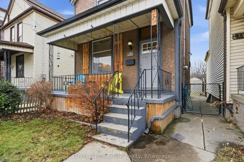 17 Minto Avenue Hamilton ON L8L 6E1