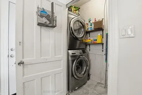 17 Minto Avenue Hamilton ON L8L 6E1