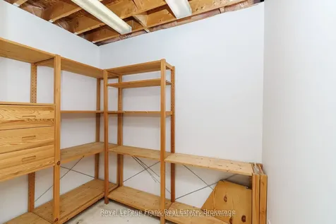 4112 Walcot Court Lincoln ON L3J 0L9