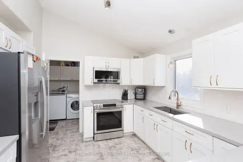 11 Moynes Court Kawartha Lakes ON K9V 0L2