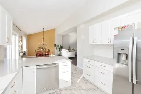 11 Moynes Court Kawartha Lakes ON K9V 0L2