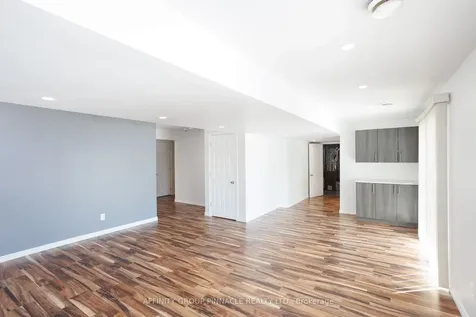 11 Moynes Court Kawartha Lakes ON K9V 0L2