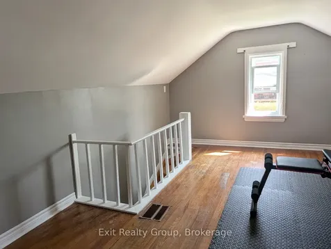 42 Mcgill Street Quinte West ON K8V 3J3