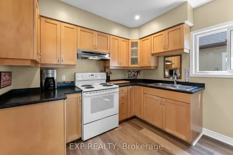 17 Moote Street St. Catharines ON L2N 1B3