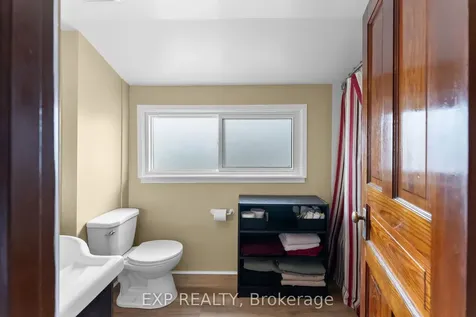 17 Moote Street St. Catharines ON L2N 1B3