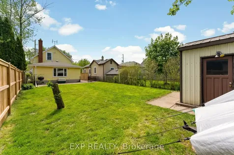 17 Moote Street St. Catharines ON L2N 1B3