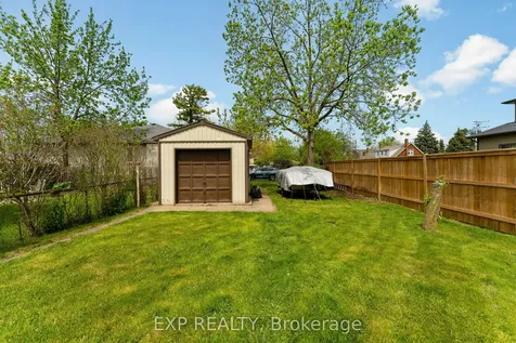 17 Moote Street St. Catharines ON L2N 1B3