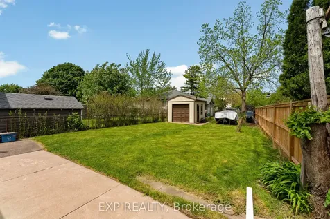 17 Moote Street St. Catharines ON L2N 1B3